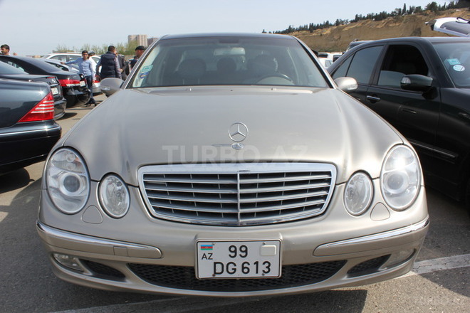 Mercedes E 320 2002, 190,000 km - 3.2 l - Bakı
