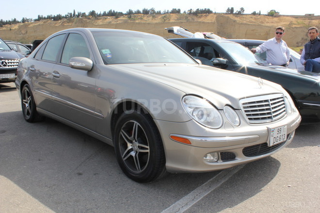 Mercedes E 320 2002, 190,000 km - 3.2 l - Bakı
