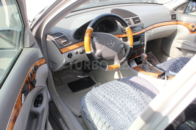 Mercedes E 320 2002, 190,000 km - 3.2 l - Bakı