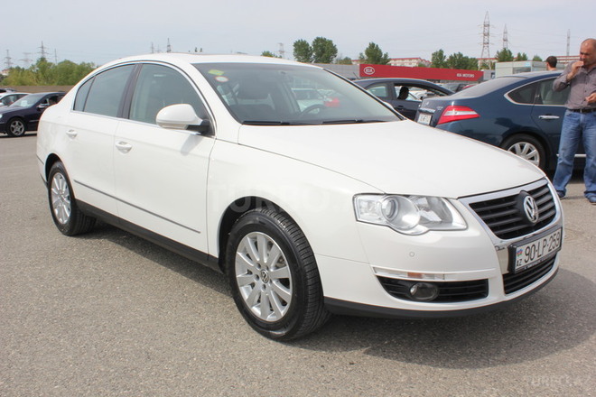 Volkswagen Passat 2011, 71,000 km - 1.8 l - Bakı