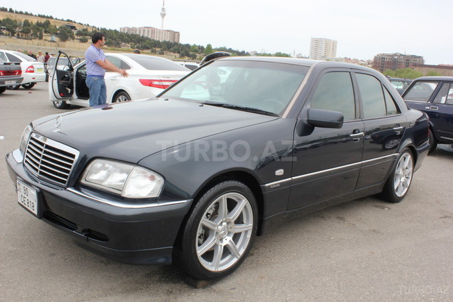 Mercedes C 240 1997, 200,000 km - 2.4 л - Bakı