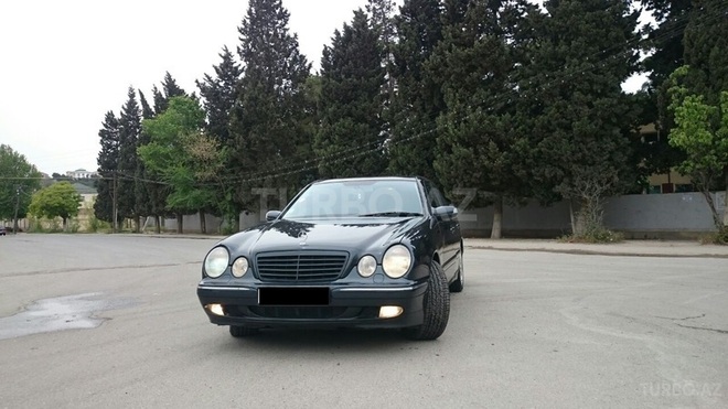 Mercedes E 270 1999, 228,303 km - 2.7 l - Bakı