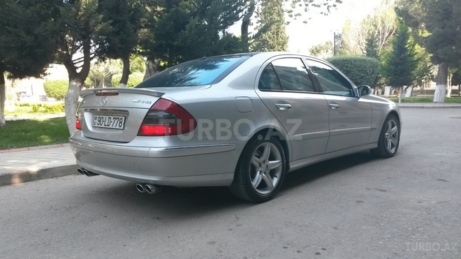 Mercedes E 320 2002, 243,000 km - 3.2 l - Bakı