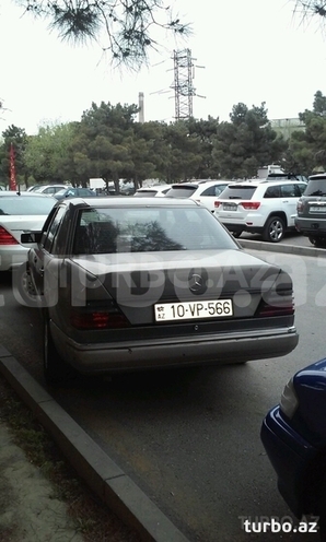 Mercedes E 200 1992, 460,000 km - 2.0 л - Bakı