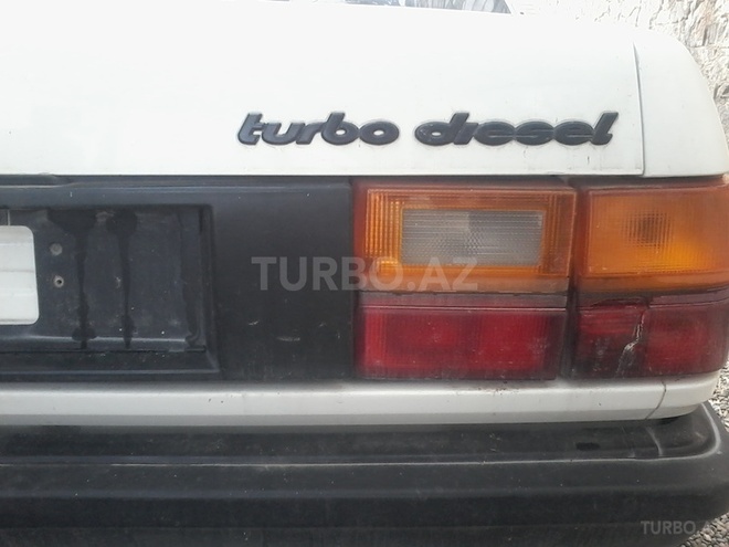 Audi  1990, 420,000 km - 2.0 l - Bakı