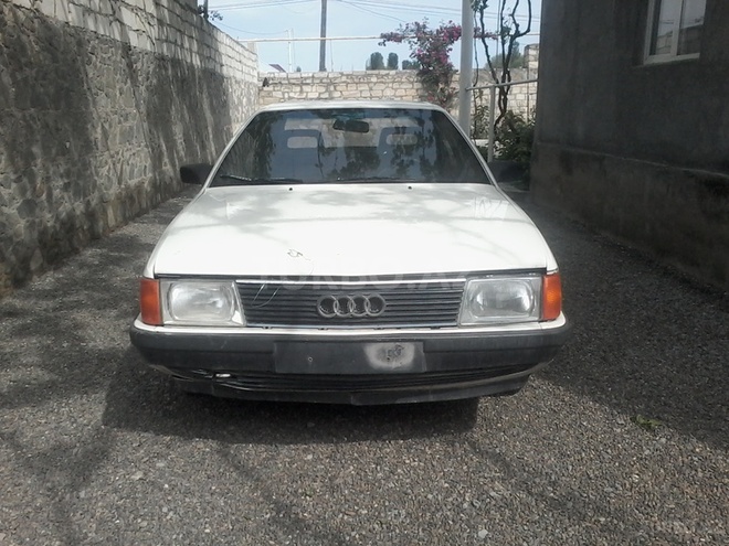 Audi  1990, 420,000 km - 2.0 l - Bakı