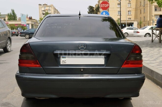 Mercedes C 220 2000, 276,000 km - 2.2 l - Bakı