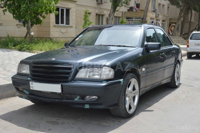 Mercedes C 220 2000, 276,000 km - 2.2 l - Bakı