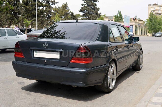 Mercedes C 220 2000, 276,000 km - 2.2 l - Bakı