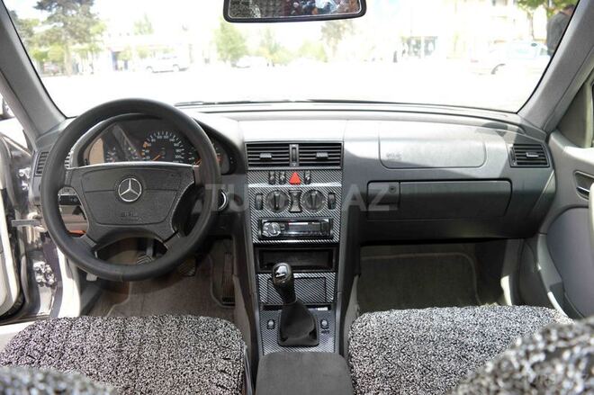 Mercedes C 220 2000, 276,000 km - 2.2 l - Bakı