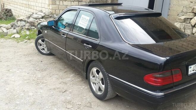 Mercedes E 240 1998, 300,000 km - 2.4 л - Bakı