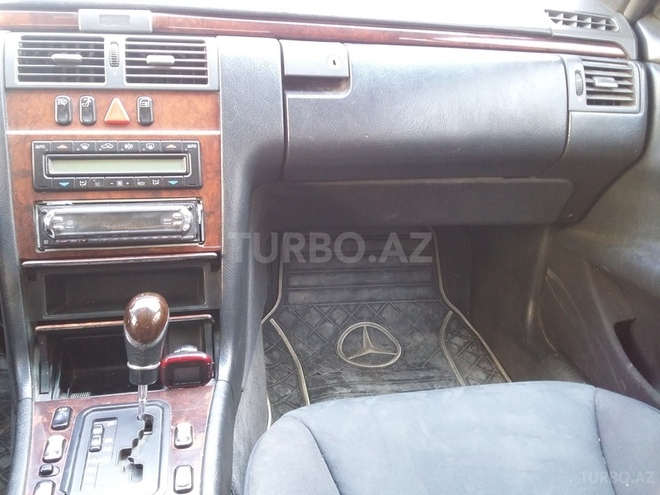 Mercedes E 290 1997, 360,992 km - 2.9 л - Bakı