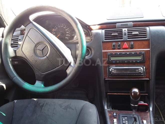 Mercedes E 290 1997, 360,992 km - 2.9 л - Bakı