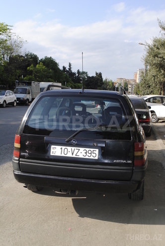 Opel Astra 1996, 305,000 km - 1.6 l - Bakı