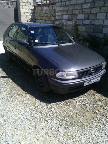 Opel Astra 1995, 300,000 km - 1.4 l - Bakı
