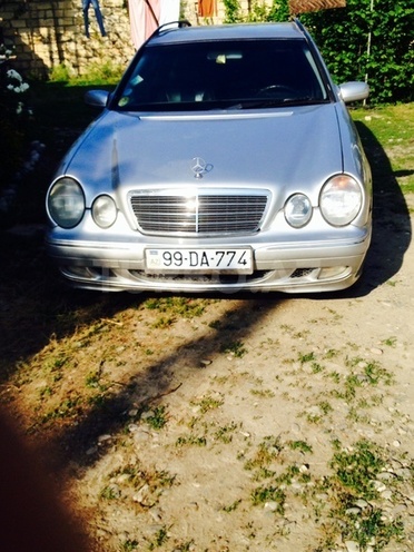 Mercedes E 220 1999, 450,000 km - 2.2 l - Bakı