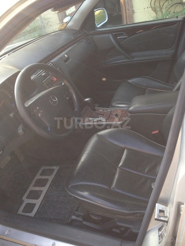 Mercedes E 220 1999, 450,000 km - 2.2 l - Bakı