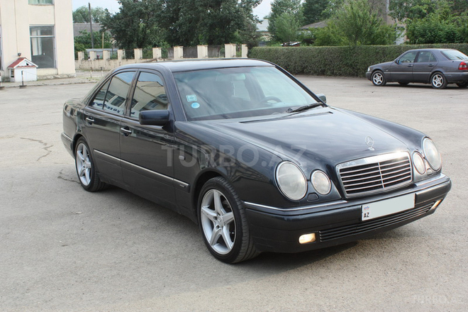 Mercedes E 240 1998, 370,000 km - 2.4 l - Bakı