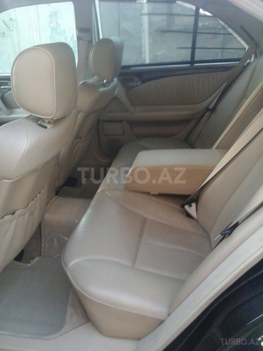 Mercedes E 220 1999, 215,890 km - 2.2 l - Bakı