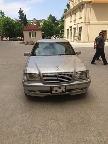 Mercedes C 240 2000, 181,000 km - 2.4 l - Bakı