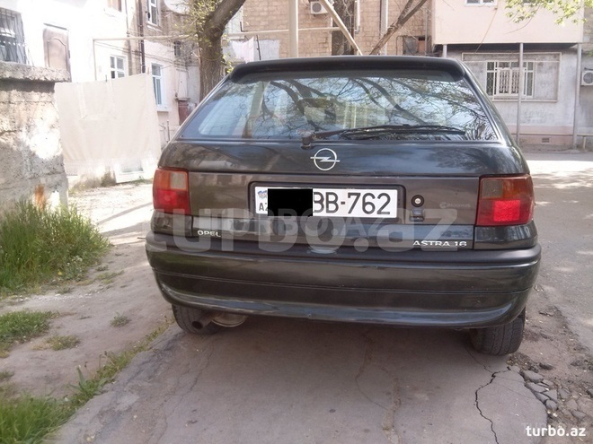 Opel Astra 1996, 385,000 km - 1.6 l - Bakı