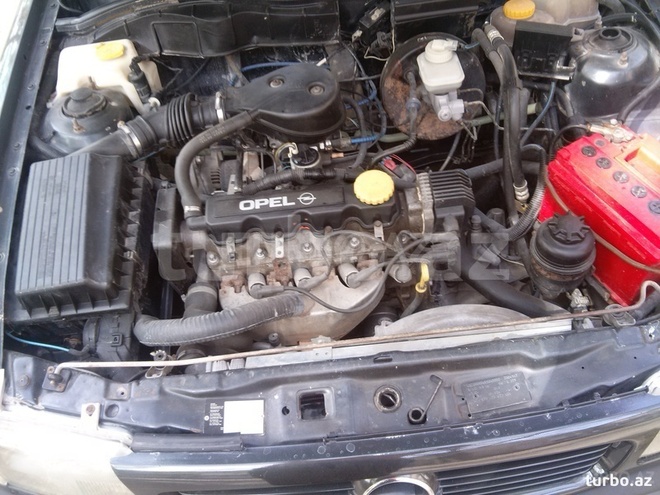 Opel Astra 1996, 385,000 km - 1.6 l - Bakı