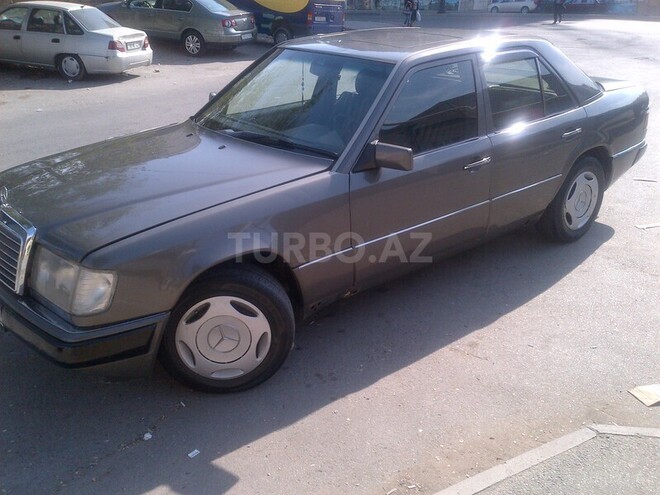 Mercedes E 230 1991, 240,000 km - 2.3 l - Bakı