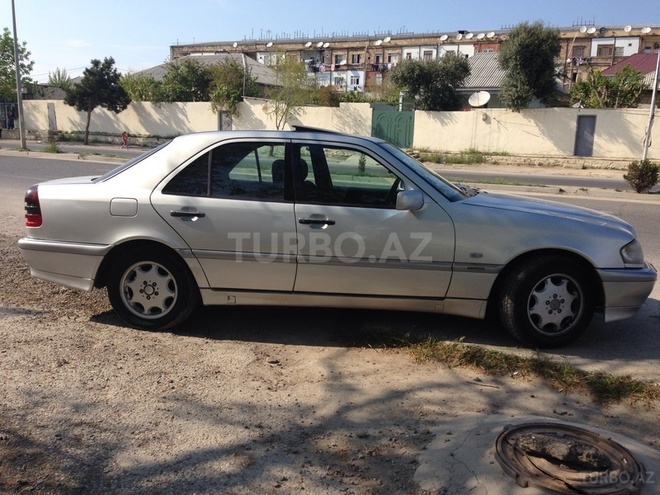 Mercedes C 220 1998, 202,000 km - 2.2 л - Bakı