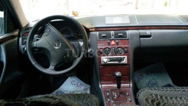 Mercedes E 270 2000, 250,000 km - 2.7 l - Bakı