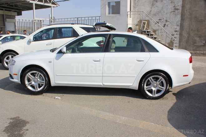 Audi A4 2008, 88,000 km - 2.0 l - Bakı