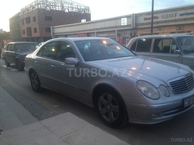 Mercedes E 240 2004, 168,500 km - 2.6 l - Bakı