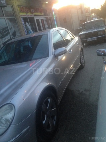 Mercedes E 240 2004, 168,500 km - 2.6 l - Bakı