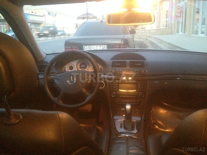 Mercedes E 240 2004, 168,500 km - 2.6 l - Bakı