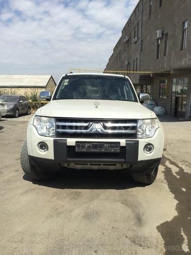 Mitsubishi Pajero 2008, 136,000 km - 3.0 l - Bakı