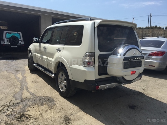 Mitsubishi Pajero 2008, 136,000 km - 3.0 l - Bakı