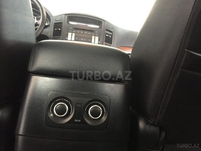 Mitsubishi Pajero 2008, 136,000 km - 3.0 l - Bakı