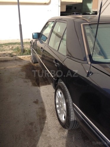 Mercedes E 420 1993, 470,000 km - 0.5 l - Bakı