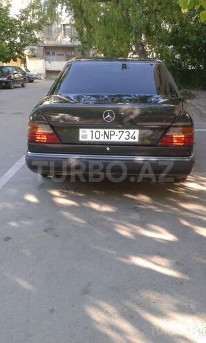 Mercedes E 200 1992, 412,345 km - 2.0 l - Bakı