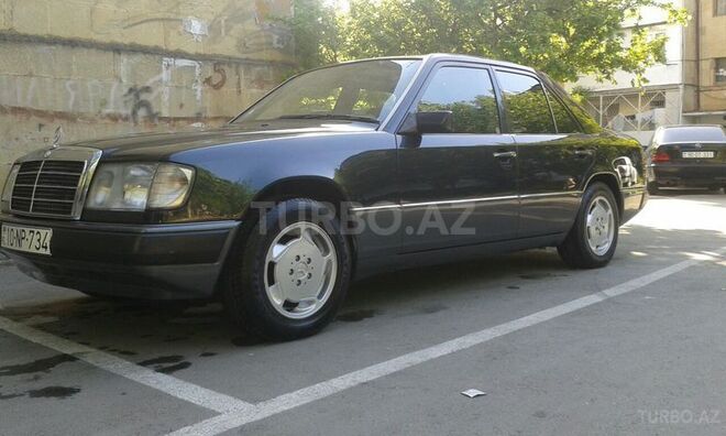 Mercedes E 200 1992, 412,345 km - 2.0 l - Bakı