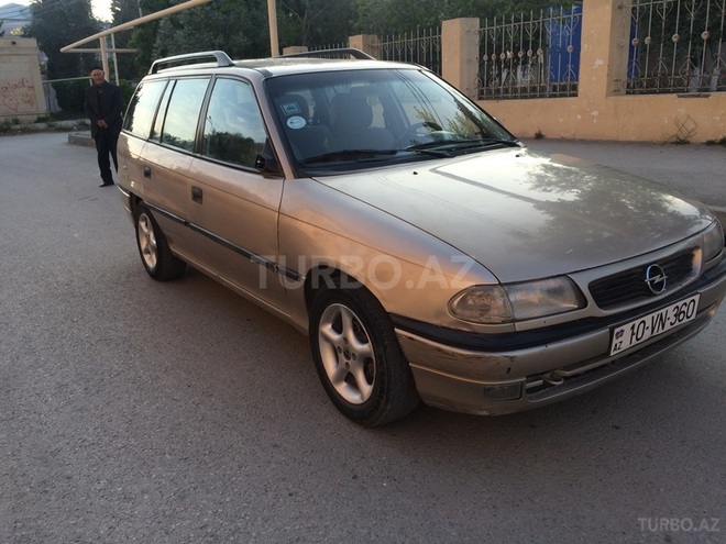 Opel Astra 1997, 230,300 km - 1.6 l - Bakı