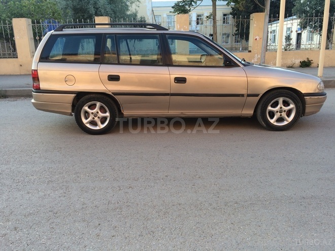 Opel Astra 1997, 230,300 km - 1.6 l - Bakı