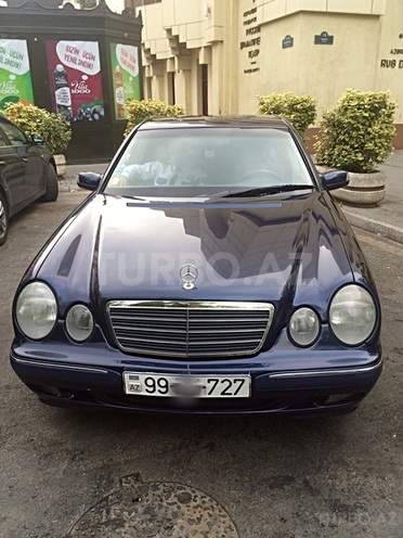 Mercedes E 270 1999, 217,000 km - 2.7 l - Bakı