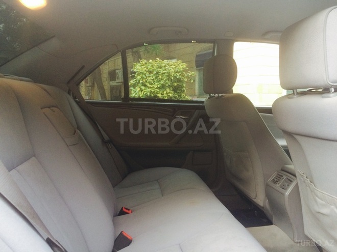 Mercedes E 270 1999, 217,000 km - 2.7 l - Bakı