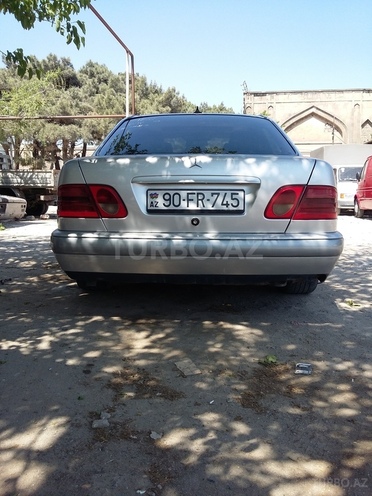 Mercedes E 220 1997, 336,000 km - 2.2 l - Bakı