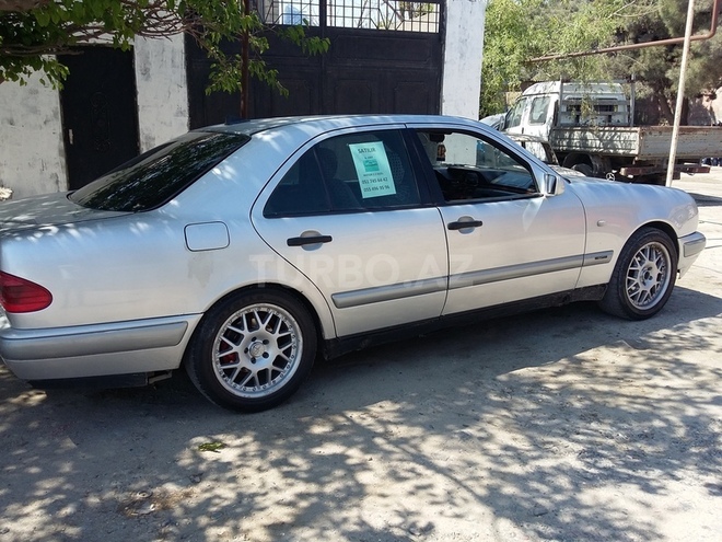 Mercedes E 220 1997, 336,000 km - 2.2 l - Bakı