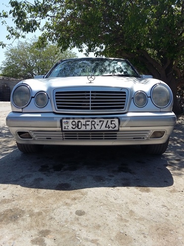 Mercedes E 220 1997, 336,000 km - 2.2 l - Bakı