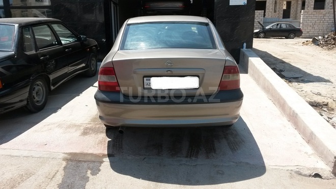 Opel Vectra 1996, 225,000 km - 1.6 l - Bakı