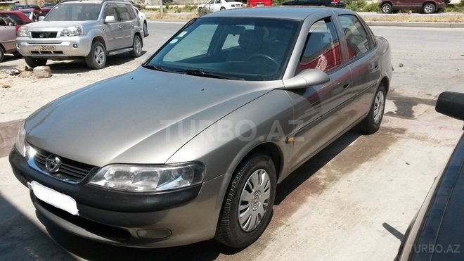 Opel Vectra 1996, 225,000 km - 1.6 l - Bakı