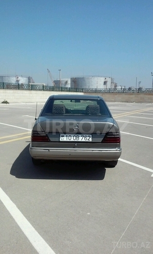 Mercedes E 200 1990, 343,000 km - 2.0 л - Bakı