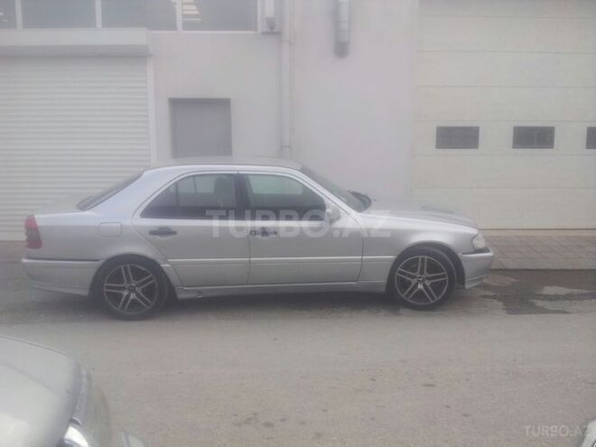 Mercedes C 200 1995, 110,000 km - 2.0 л - Bakı